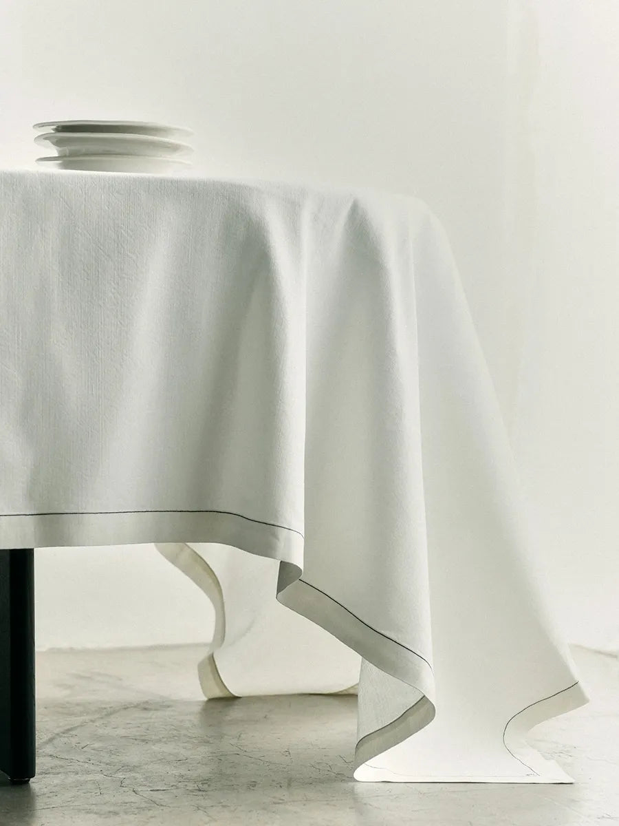 S.R. Table Cloth 03 fra Louise Roe