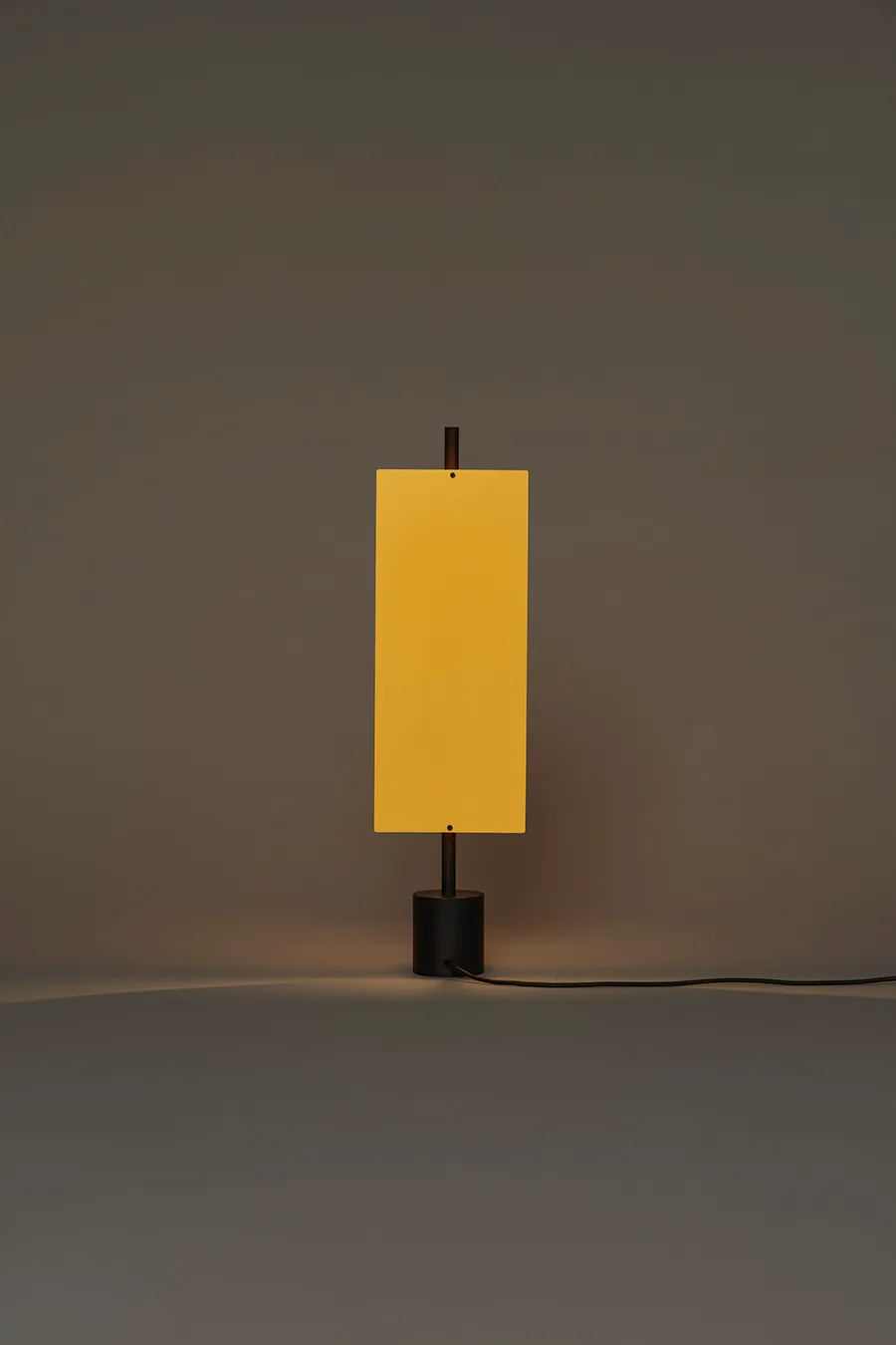 Lámina Dorada 45 Bordlampe fra Santa and Cole - 3 - Jacobsen Plus