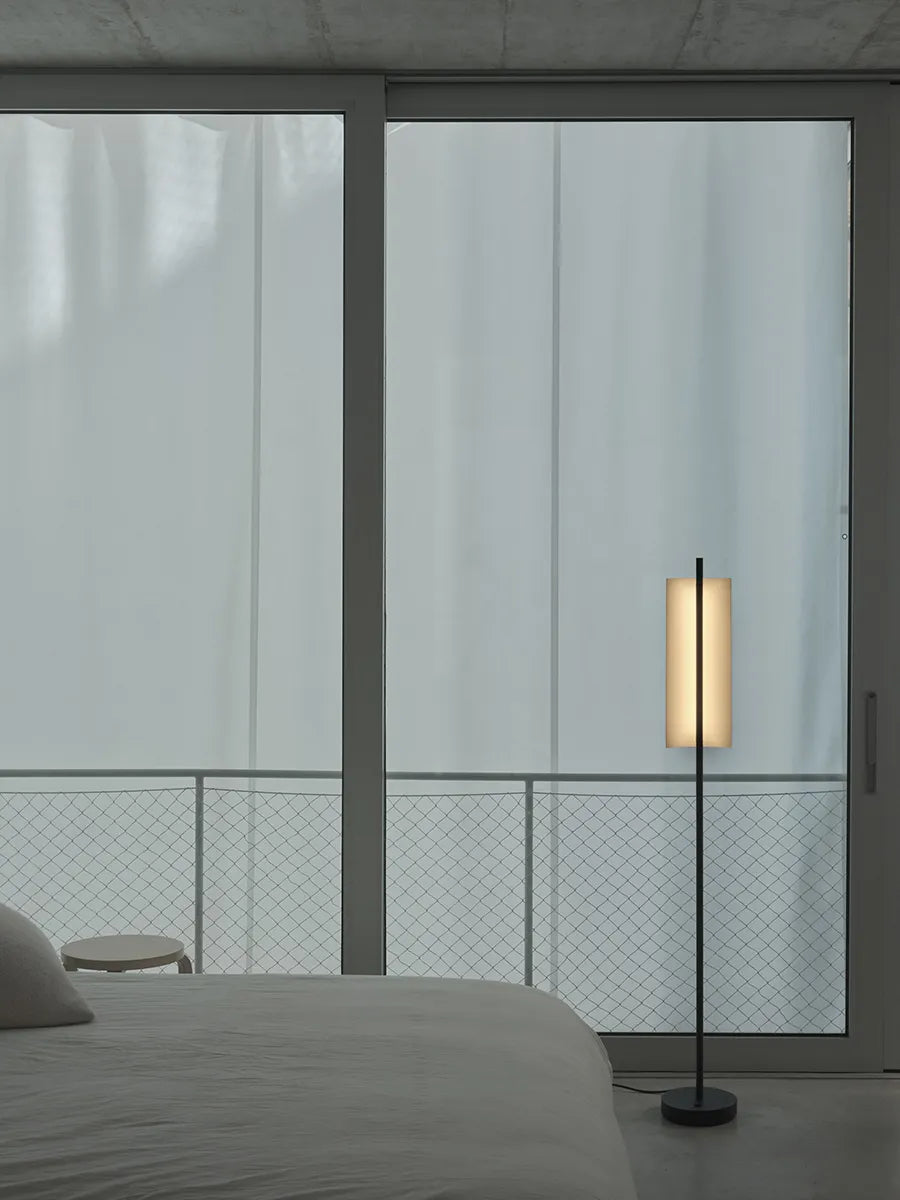 Lámina 45 Gulvlampe fra Santa and Cole - 2 - Jacobsen Plus