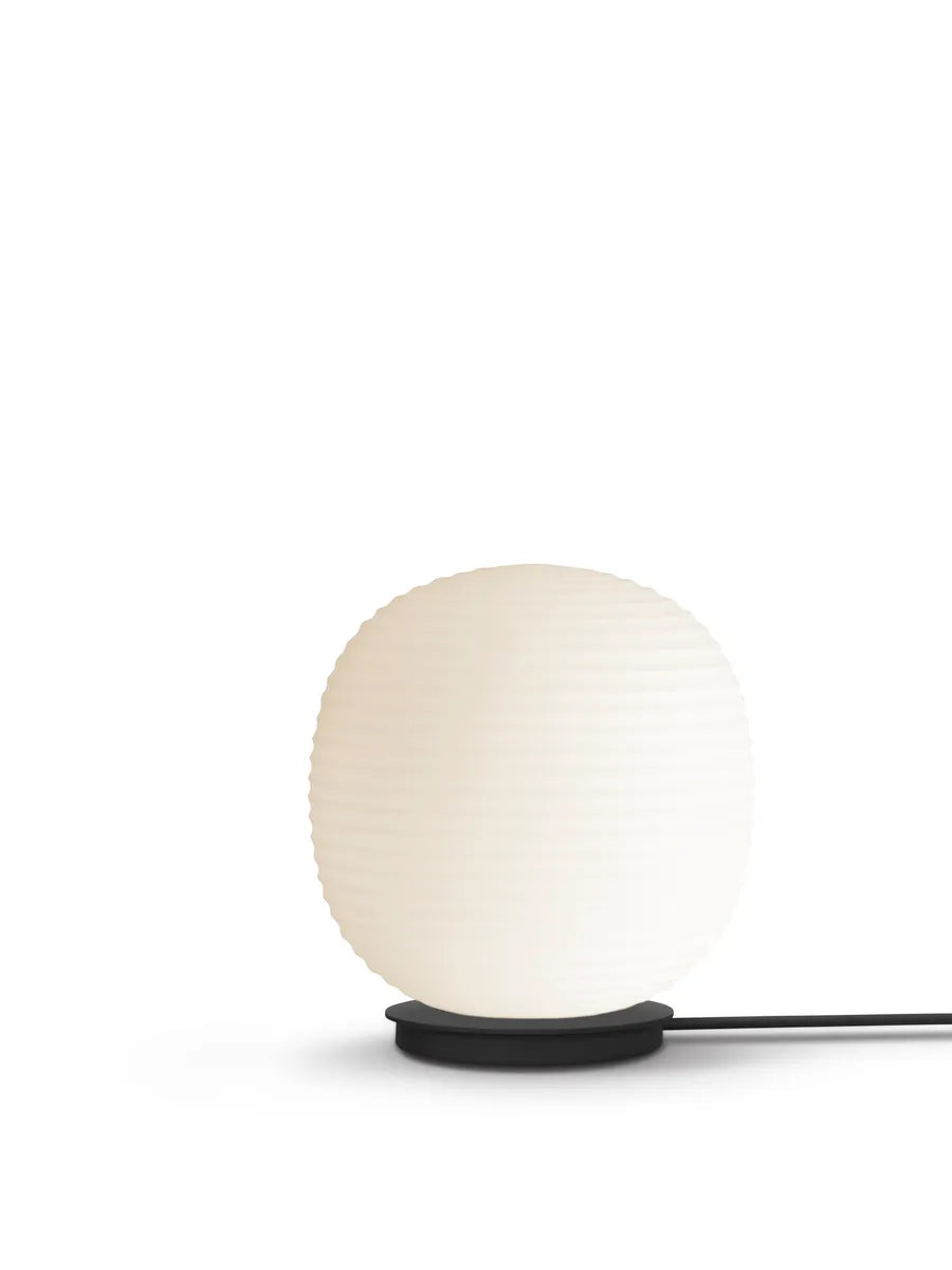 Lantern Globe bordlampe medium, fra New Works - 1 - Jacobsen Plus