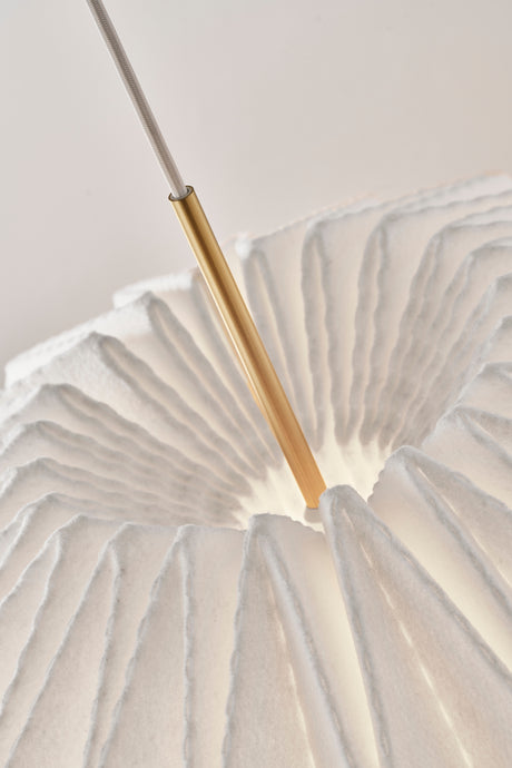 Softly Pleated I pendel M messing, hvid fra Le Klint - 4 - Jacobsen Plus