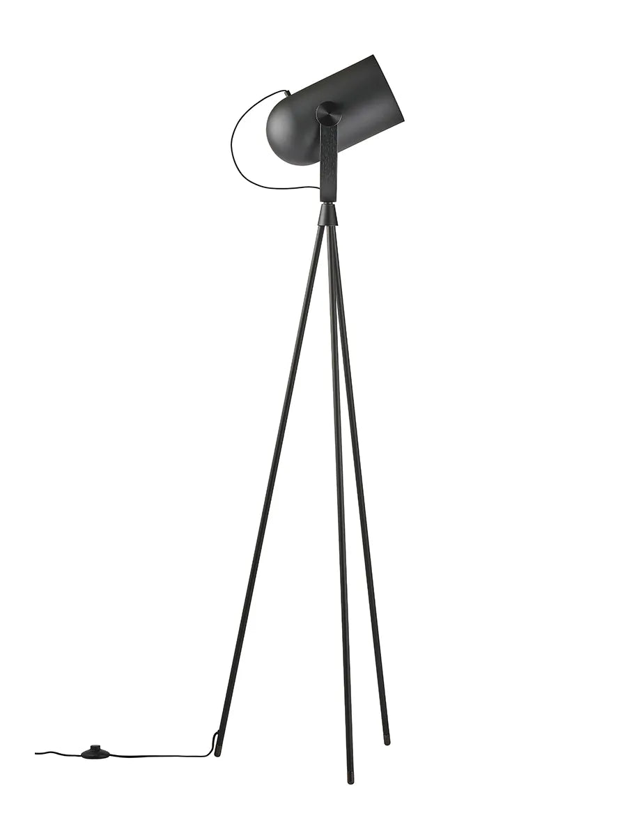 Carronade II Gulvlampe fra Le Klint - Sort Eg - Jacobsen Plus