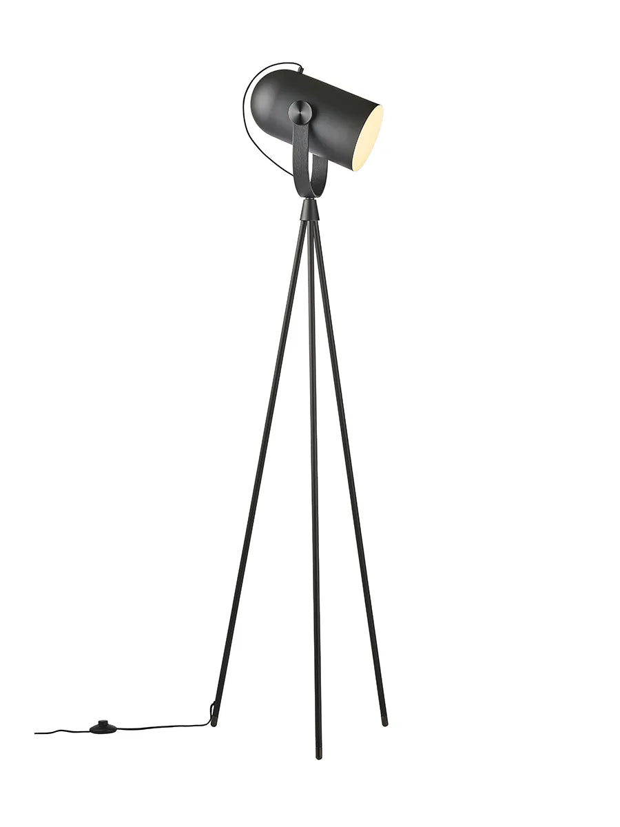 Carronade II Gulvlampe fra Le Klint