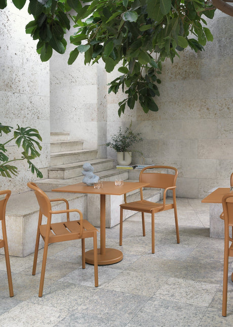 Linear Steel cafébord 70x70cm, H73 cm fra Muuto - 1 - Jacobsen Plus