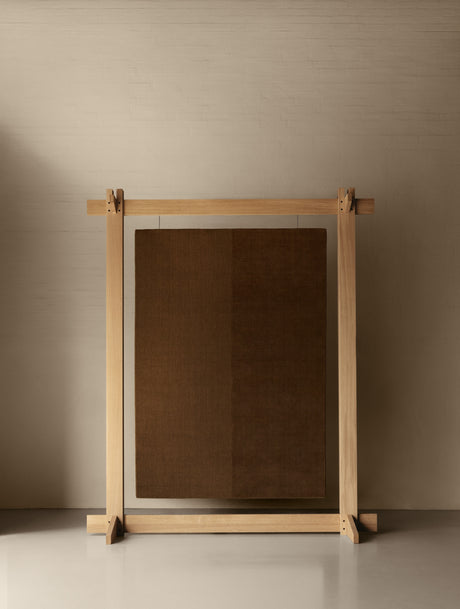 Echo Yano gulvtæppe, Olive Brown fra Linie Design - 1 - Jacobsen Plus