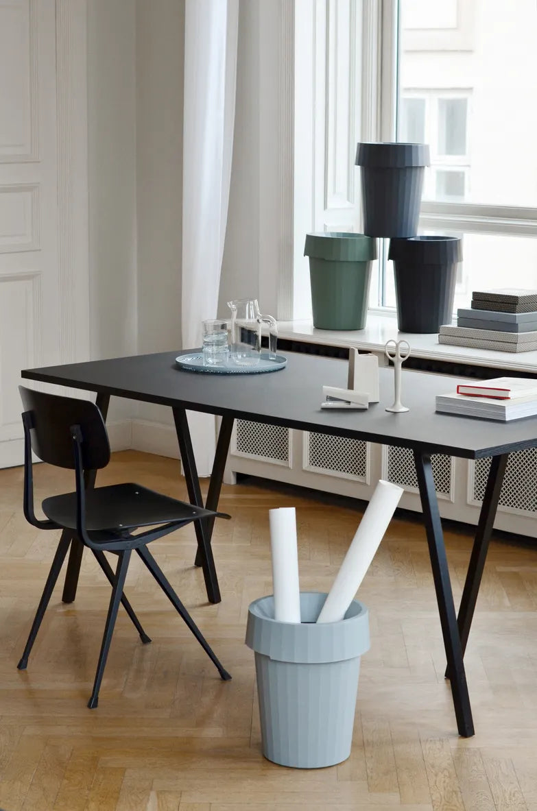Loop Stand Table fra Hay