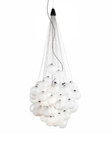 Stochastic Pendel Opal Hvid fra Luceplan - 48 glaskugler - Jacobsen Plus