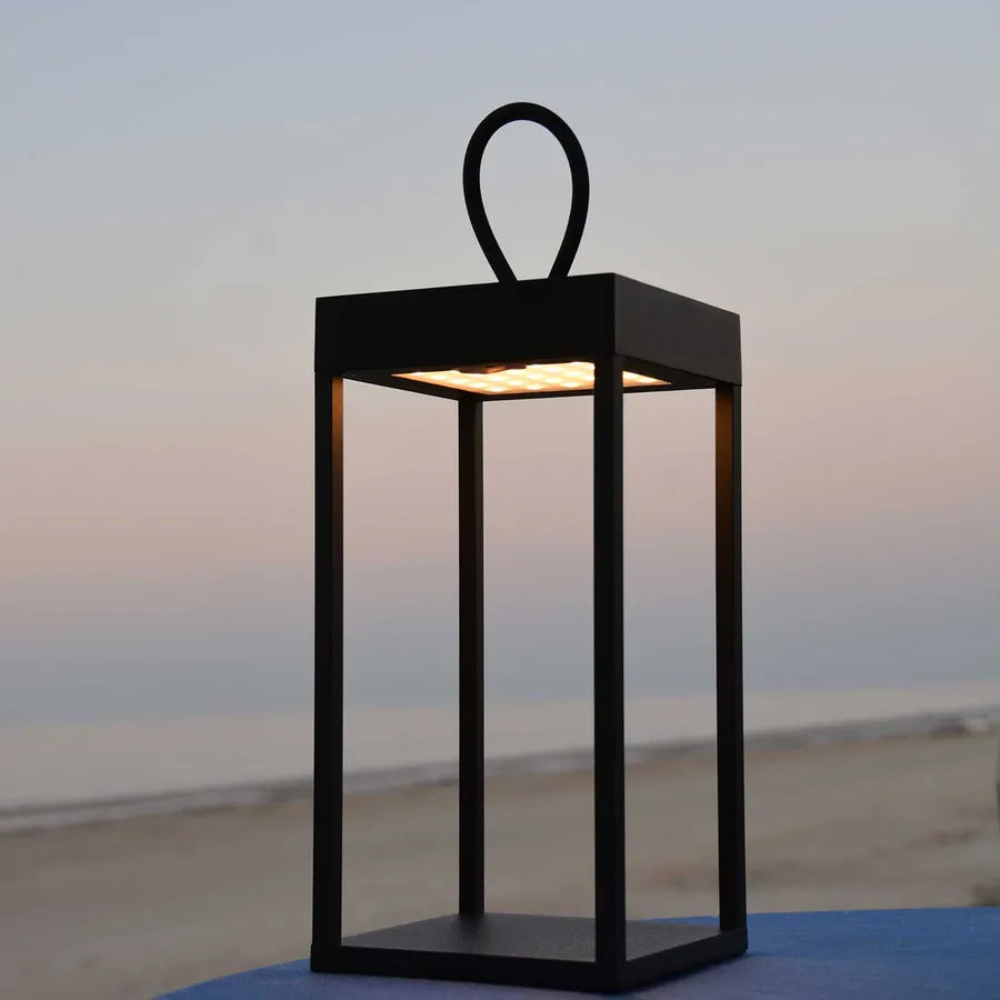 Lucerna lanterne med LED fra Loom Design