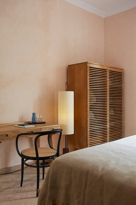 Dórica Gulvlampe fra Santa and Cole - 4 - Jacobsen Plus