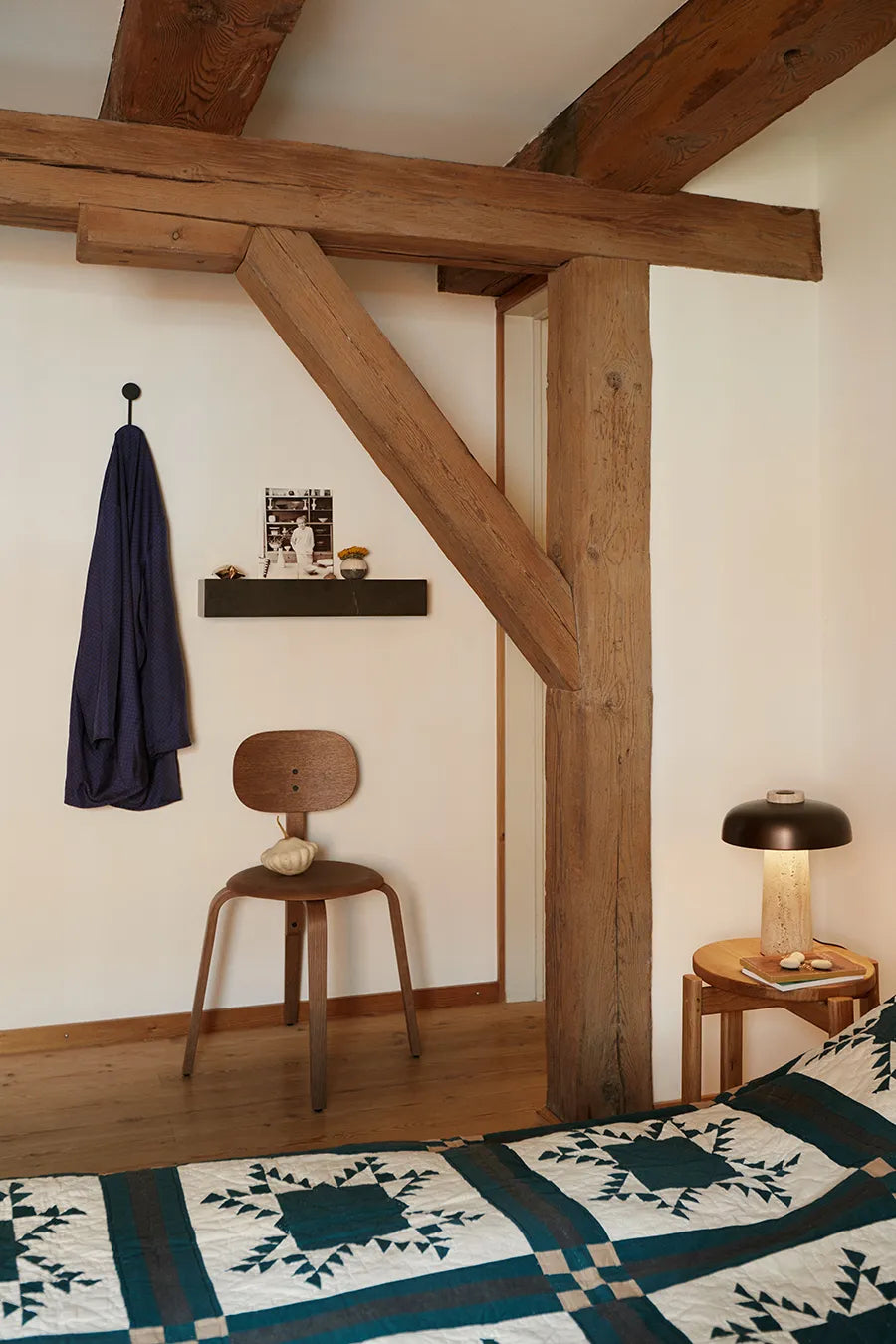 Plinth Shelf Grey Kendzo marmor fra Audo Copenhagen