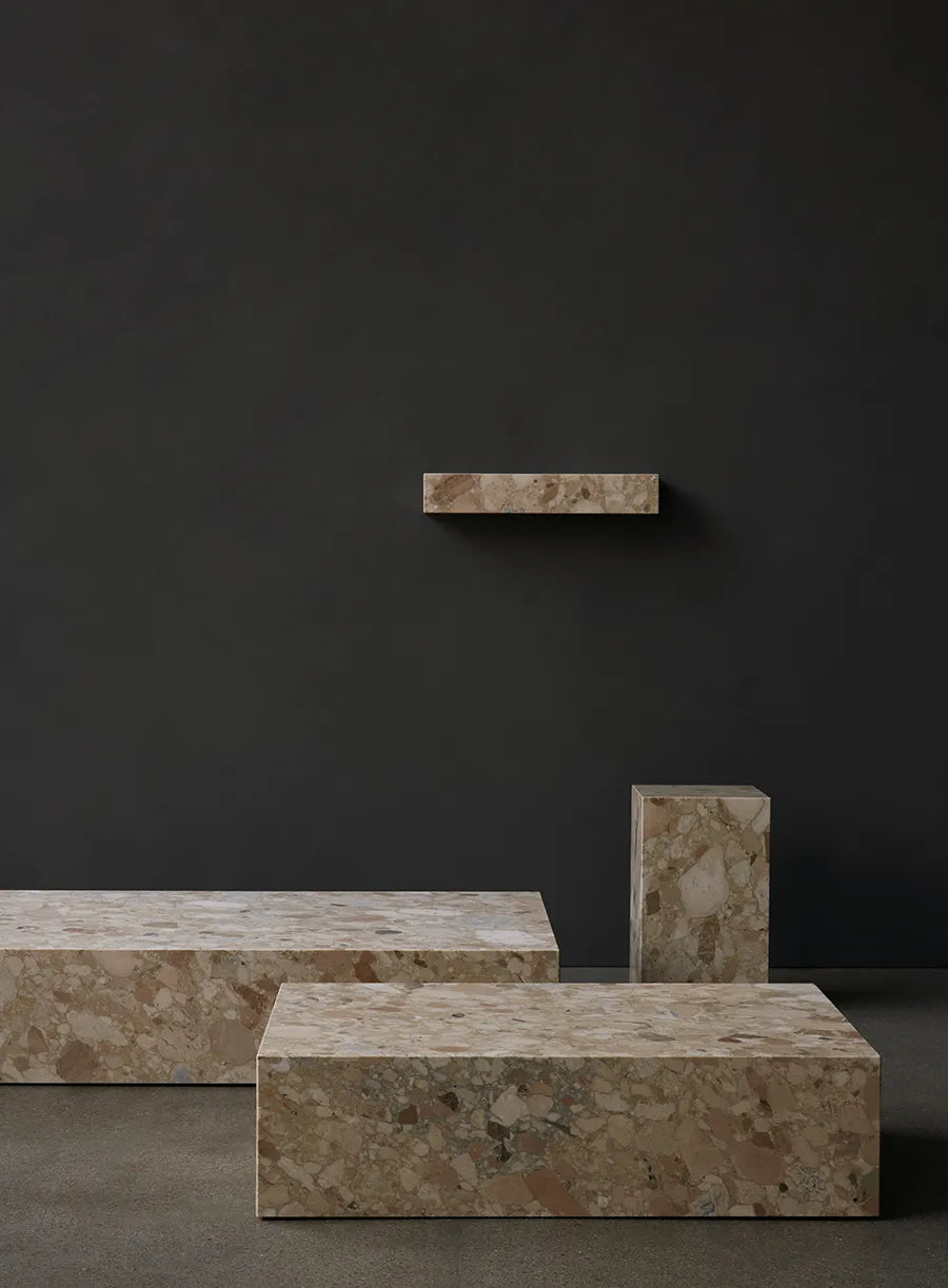 Plinth Low Sand Kunis Breccia marmor fra Audo Copenhagen