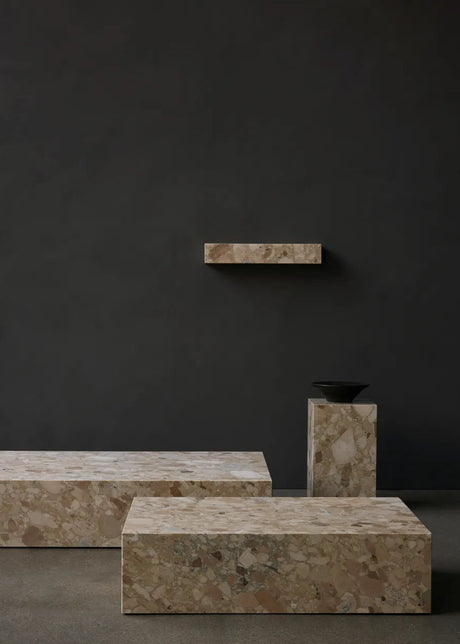 Plinth Shelf Sand Kunis Breccia marmor fra Audo Copenhagen - 2 - Jacobsen Plus