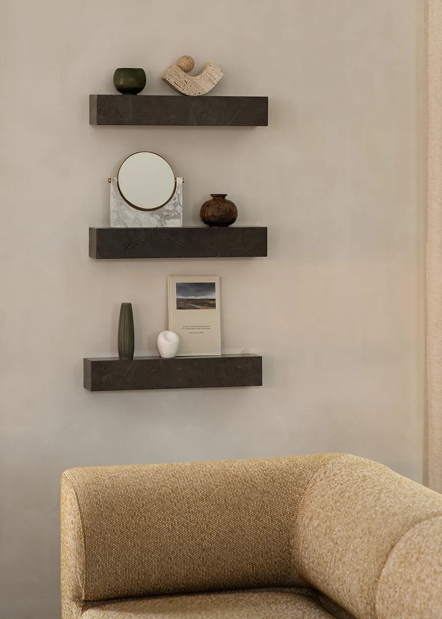 Plinth Shelf Grey Kendzo marmor fra Audo Copenhagen