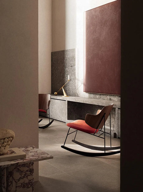 The Penguin Rocking Chair, Polstret fra Audo Copenhagen - Walnut / Re-wool 218 - Jacobsen Plus