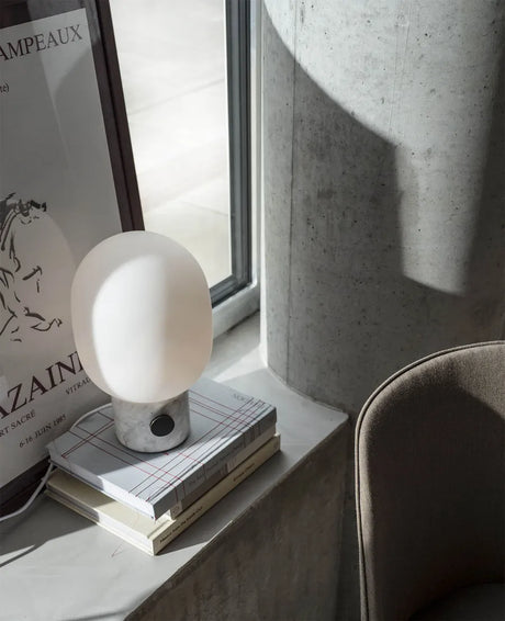 JWDA Bordlampe, hvid marmor fra Audo Copenhagen - 2 - Jacobsen Plus