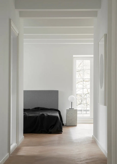 Plinth Tall White Carrara marmor fra Audo Copenhagen - 3 - Jacobsen Plus