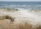 Udendørs loungesæt i teak med 1 BM5868 sidebord og 2 Cuba Outdoor stole i Sesame fra Carl Hansen & Søn - 3 - Jacobsen Plus