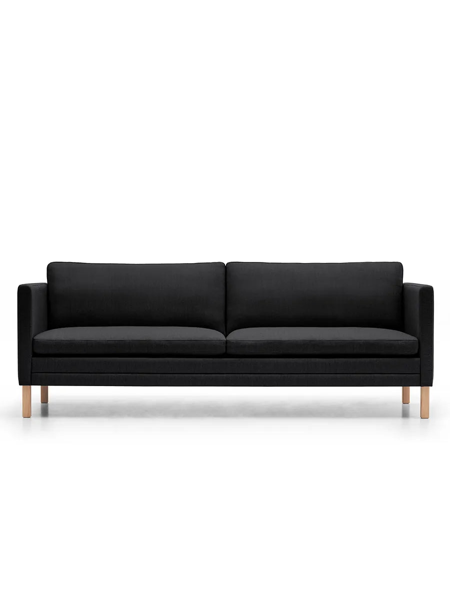 MH2614/MH2615 sofa, mood fra Mogens Hansen - Eg / 2 pers. sofa / Mood 2104 - Jacobsen Plus