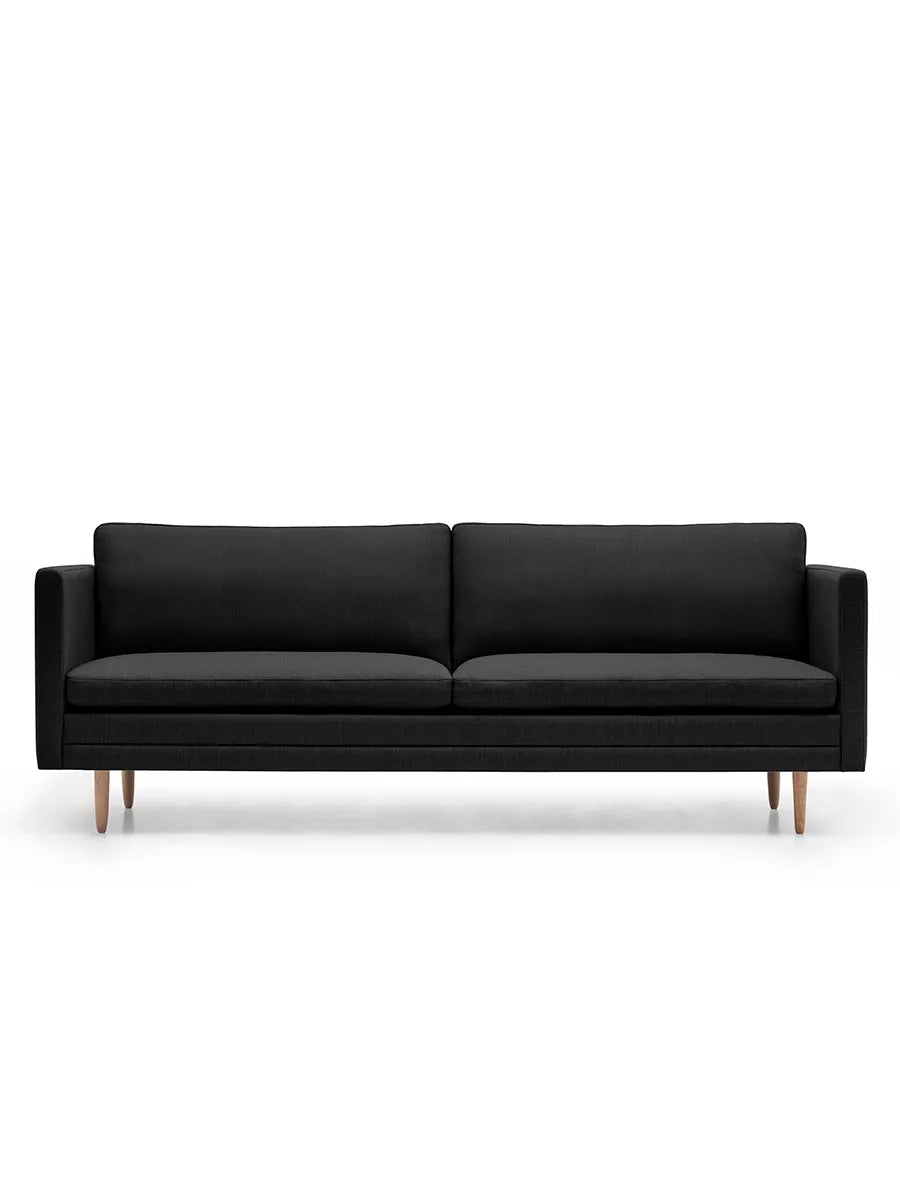 MH2614/MH2615 sofa, mood fra Mogens Hansen - Coneslim eg / 2 pers. sofa / Mood 2104 - Jacobsen Plus