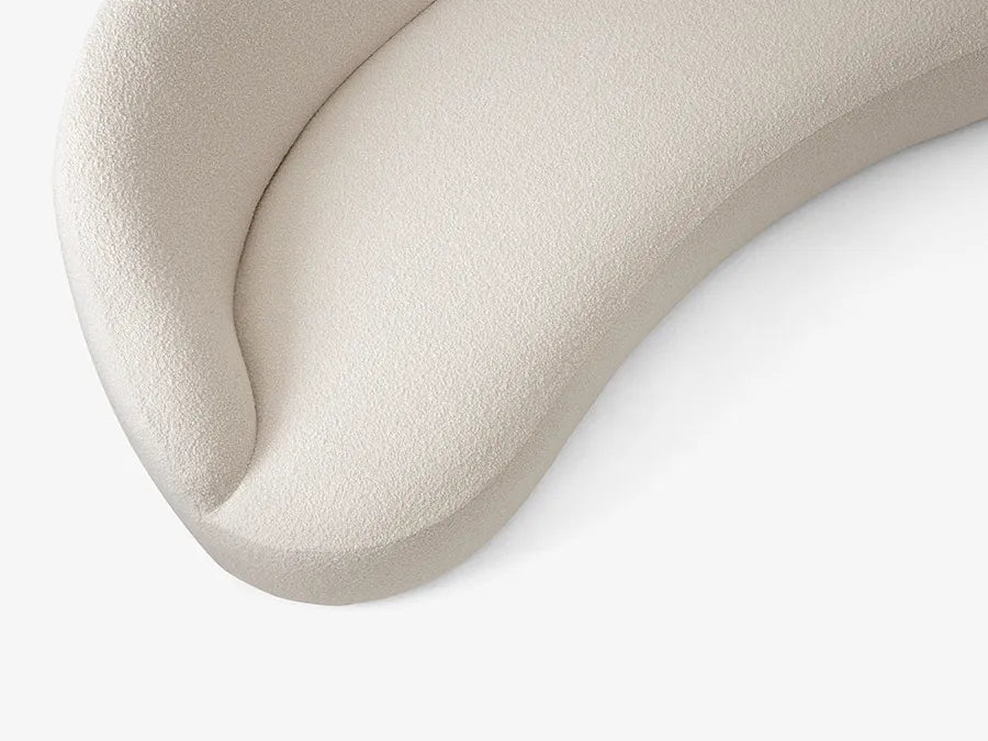 Margas LC4 sofa fra &Tradition