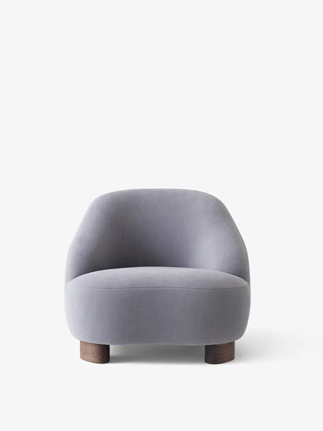 Margas LC1 loungestol fra &Tradition - Gentle 133 / Valnød olieret - Jacobsen Plus
