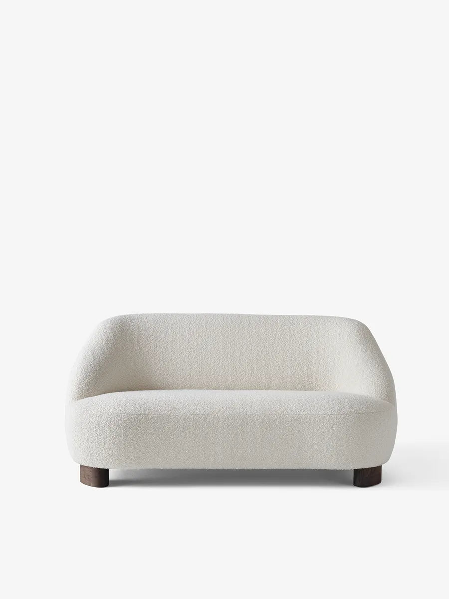 Margas LC3 sofa fra &Tradition - Karakorum 001 / Valnød olieret - Jacobsen Plus