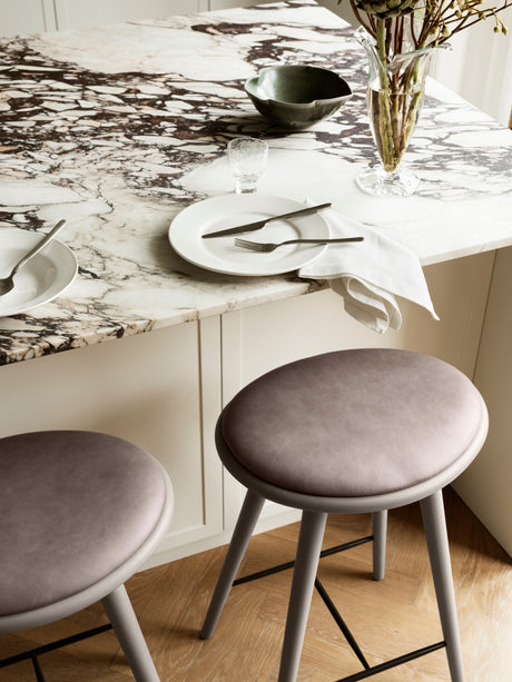 High Stool, grå bøg, Nuance Burned Grey læder, 69 cm, lav barstol fra Mater - 3 - Jacobsen Plus