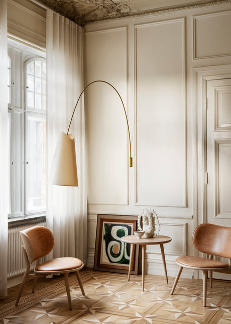 The Lounge Chair, mat lakeret eg med naturfarvet læder fra Mater - 2 - Jacobsen Plus