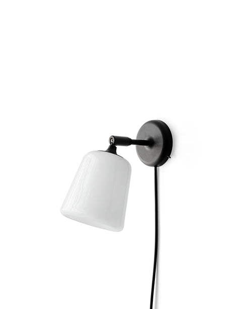 Material væglampe fra New Works - 1 - Jacobsen Plus