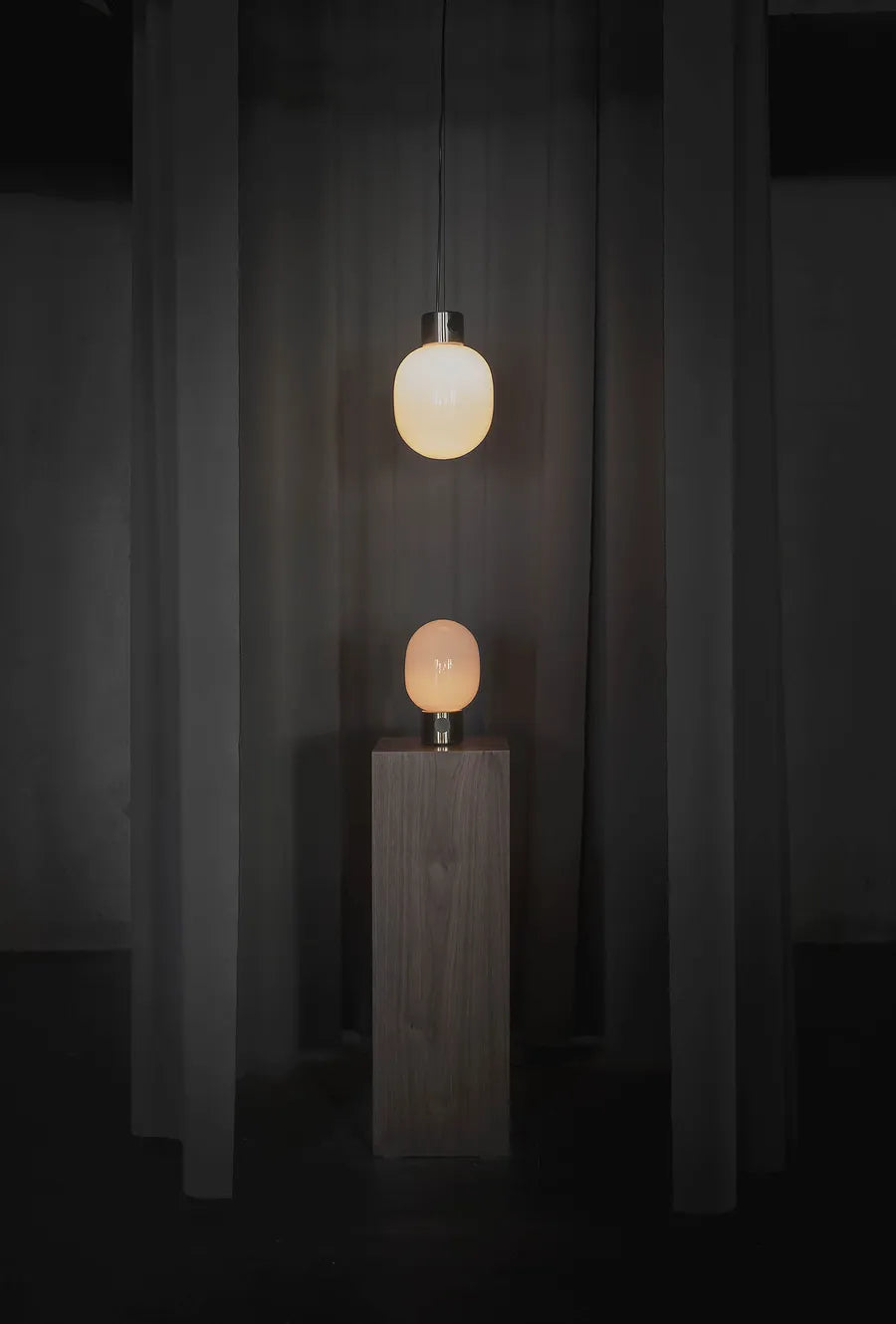 JWDA Metallic Bordlampe fra Audo Copenhagen - 2 - Jacobsen Plus