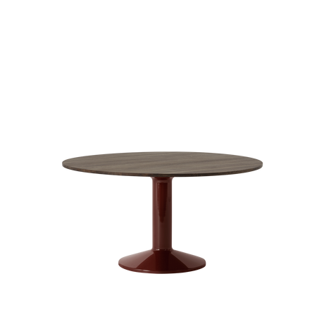 Midst Table Ø 140 cm, fra Muuto - Dark Oiled Oak - Dark red - Jacobsen Plus