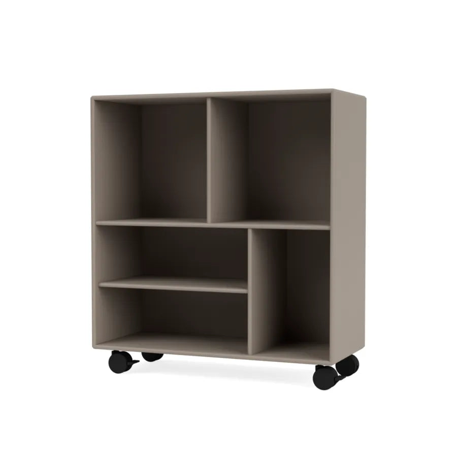 1619 reol inkl. hjul fra Montana