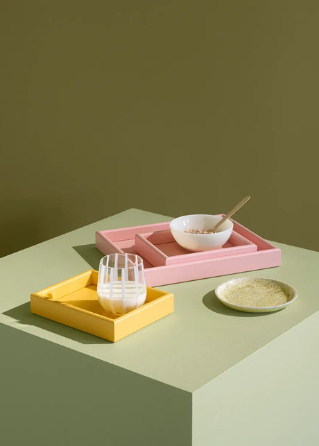Arrange Tray 41T, small fra Montana - Ruby - Jacobsen Plus