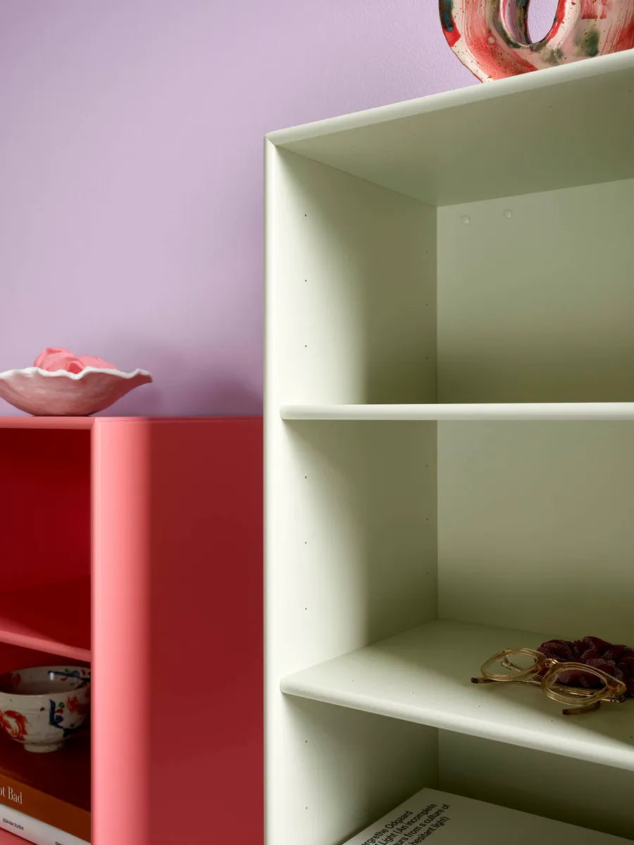 1113 reol inkl. sokkel fra Montana