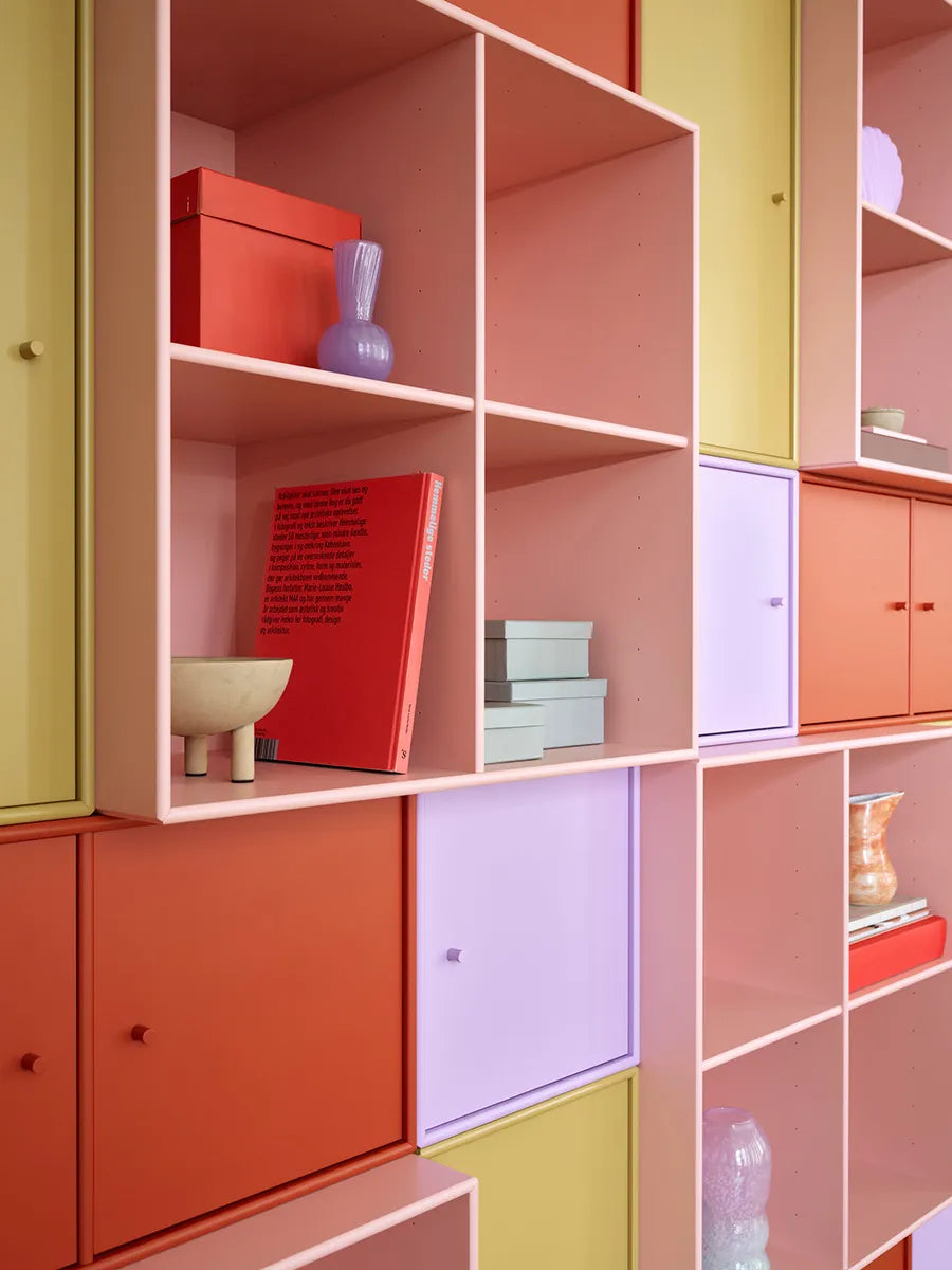 1112 reol inkl. hjul fra Montana