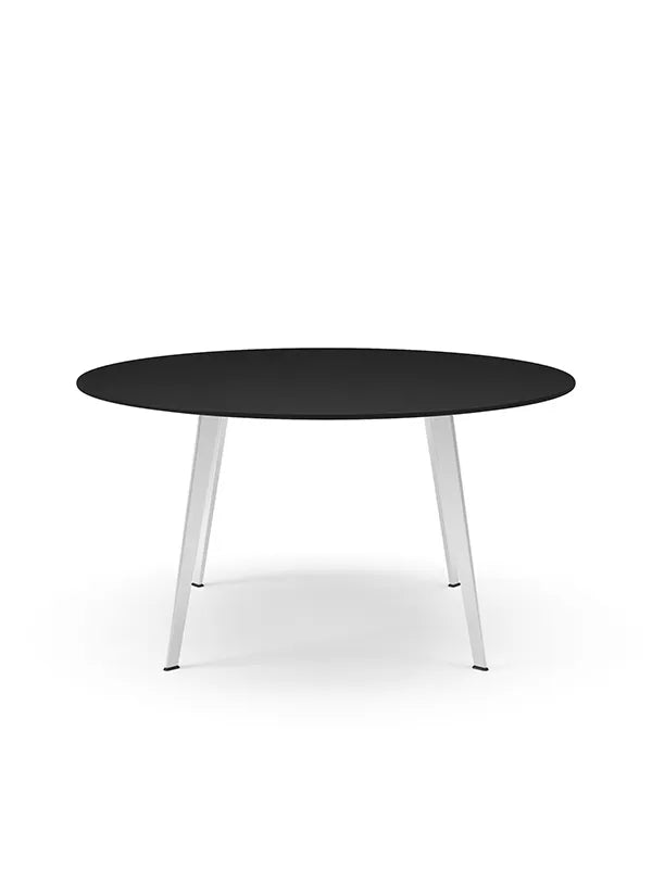 JW140 bord fra Montana - Black oak (finér eg) / Snow (lakeret) - Jacobsen Plus