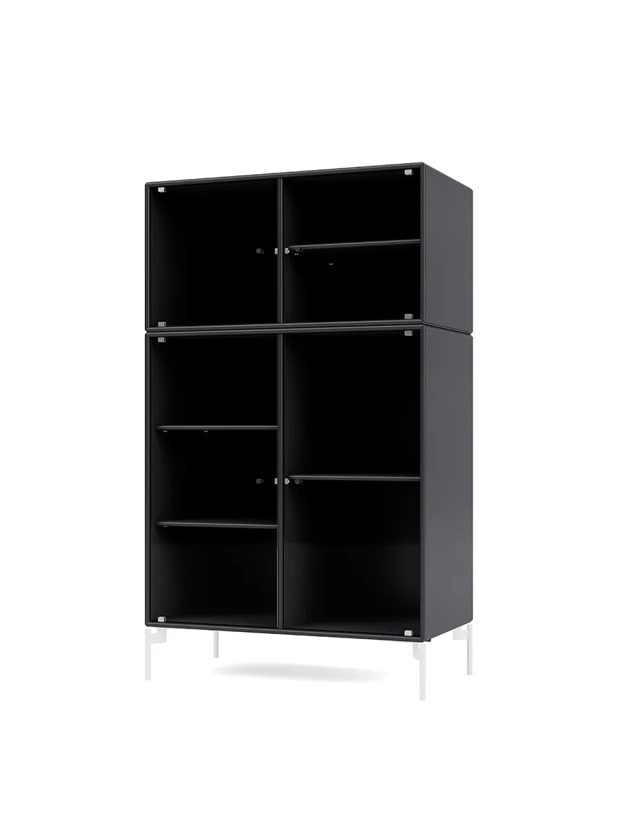 Ripple III Vitrineskab, inkl. ben fra Montana