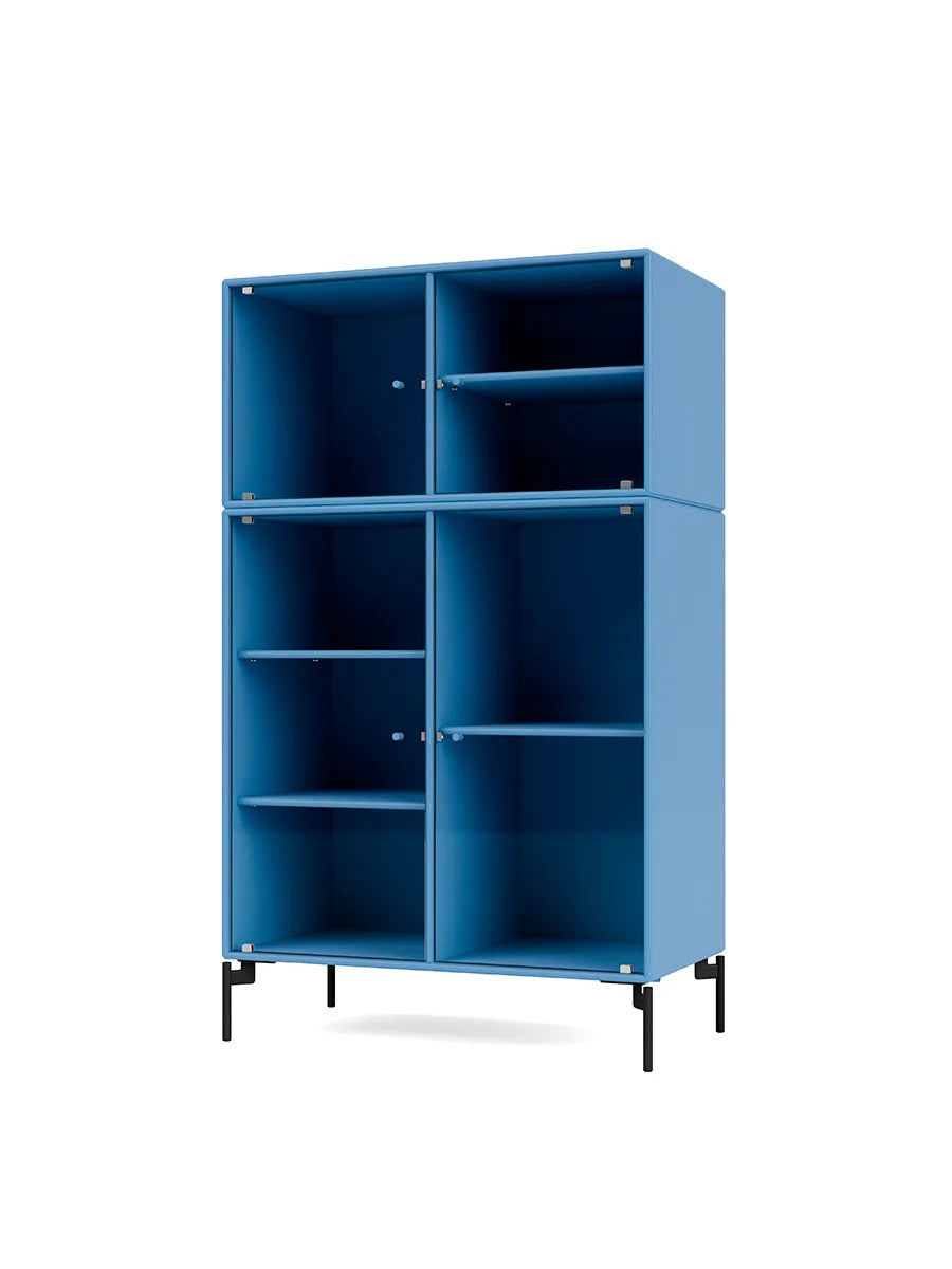 Ripple III Vitrineskab, inkl. ben fra Montana