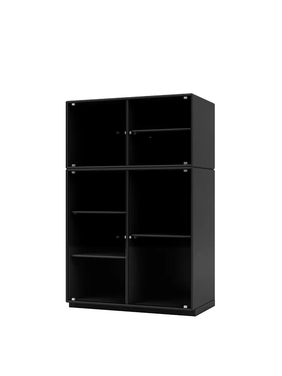 Ripple III Vitrineskab, inkl. sokkel fra Montana