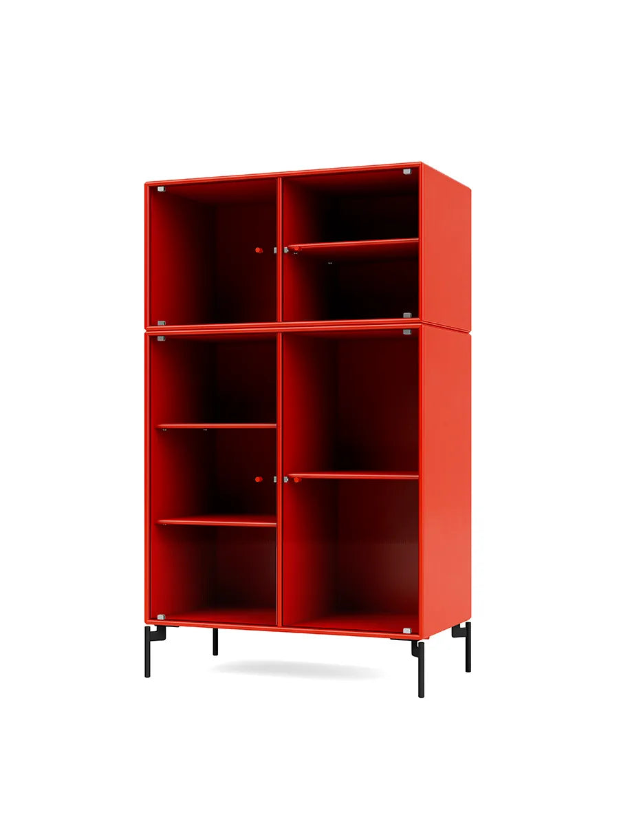 Ripple III Vitrineskab, inkl. ben fra Montana