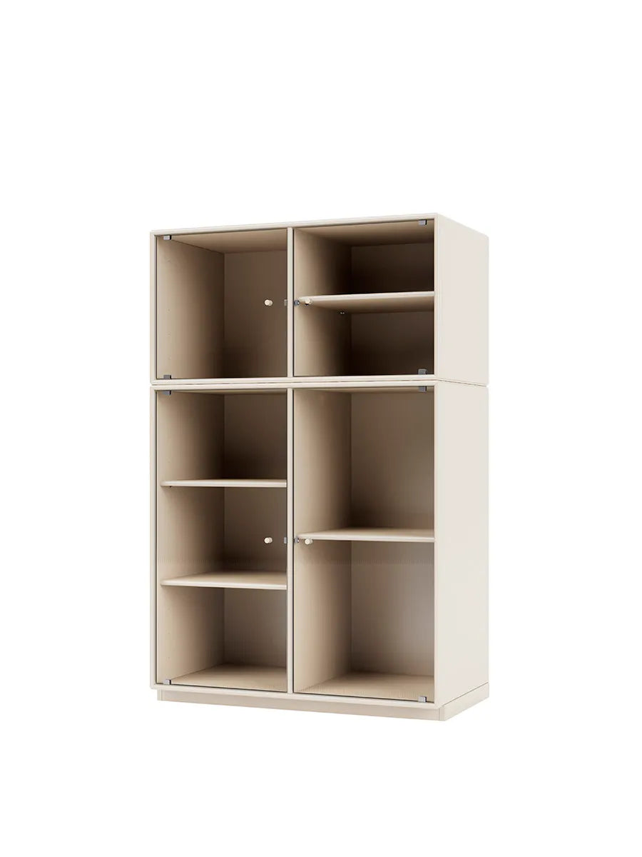 Ripple III Vitrineskab, inkl. sokkel fra Montana