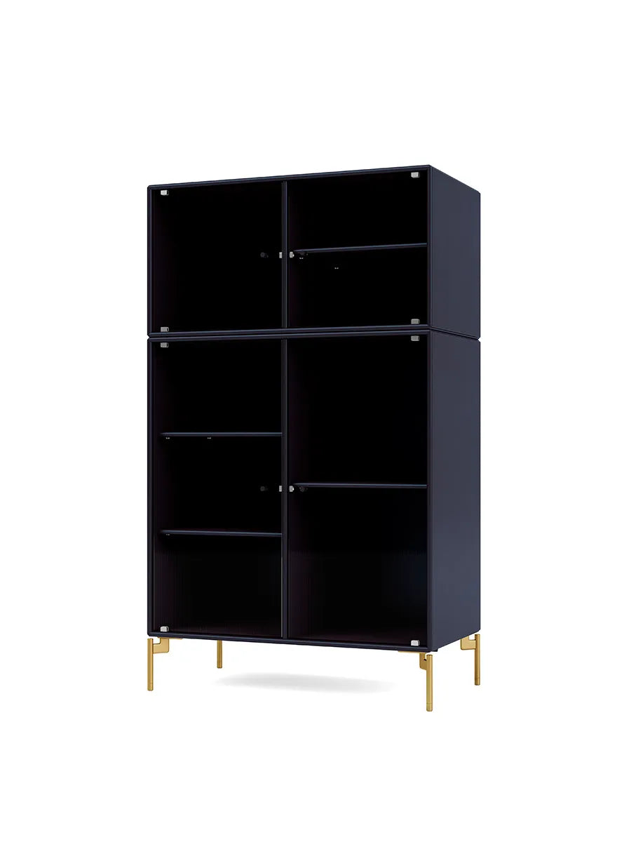 Ripple III Vitrineskab, inkl. ben fra Montana