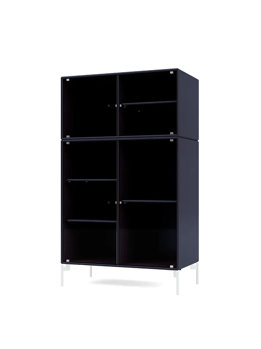 Ripple III Vitrineskab, inkl. ben fra Montana