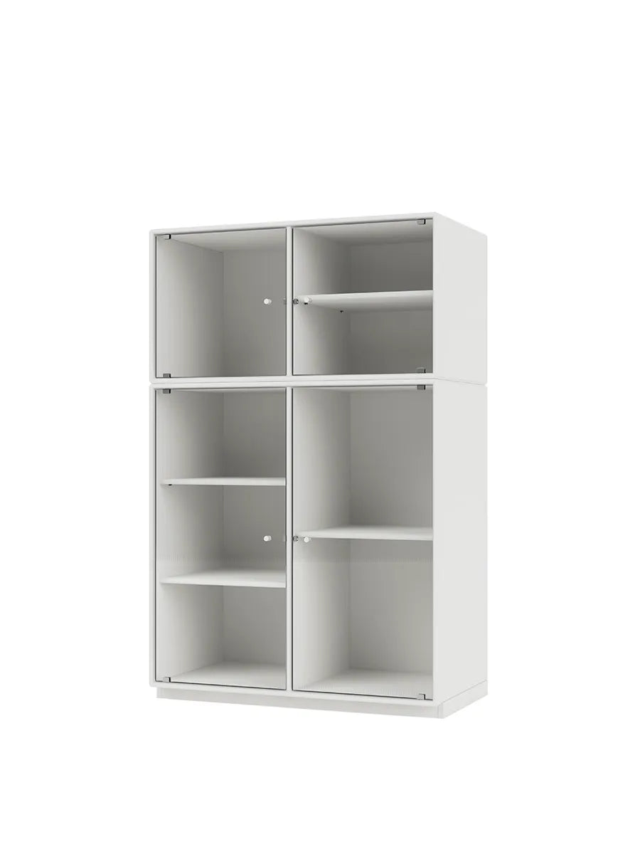 Ripple III Vitrineskab, inkl. sokkel fra Montana