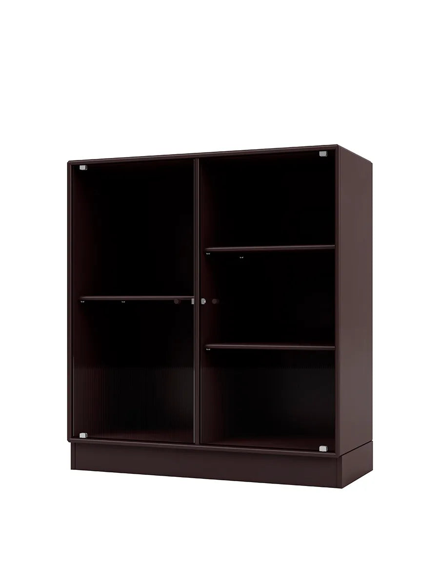 Ripple II Vitrineskab, inkl. sokkel fra Montana