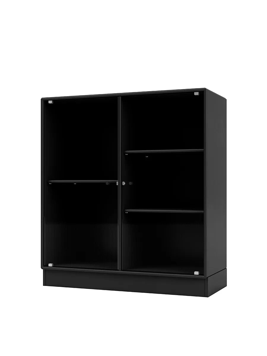 Ripple II Vitrineskab, inkl. sokkel fra Montana