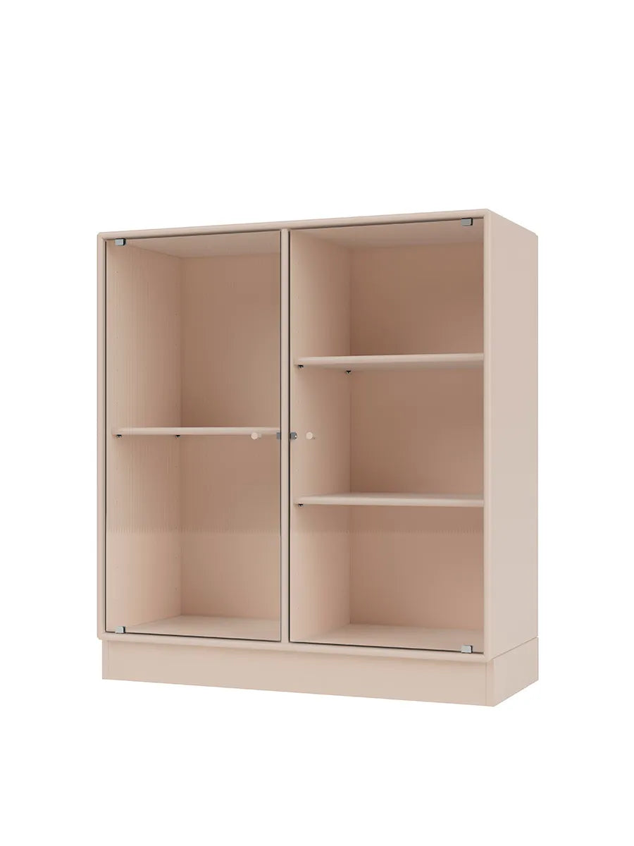 Ripple II Vitrineskab, inkl. sokkel fra Montana