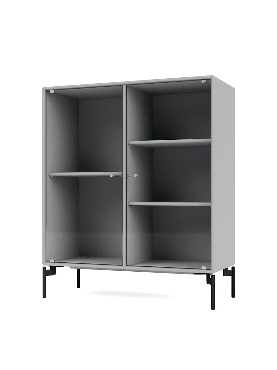 Ripple II Vitrineskab, inkl. ben fra Montana