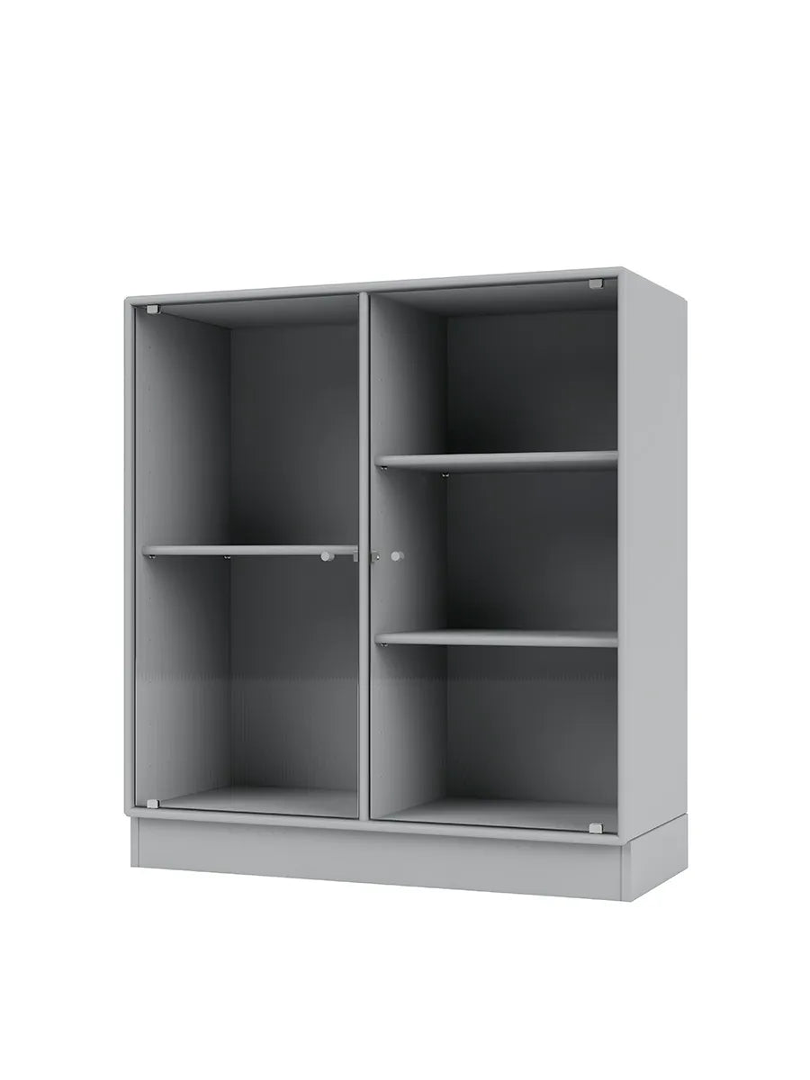 Ripple II Vitrineskab, inkl. sokkel fra Montana