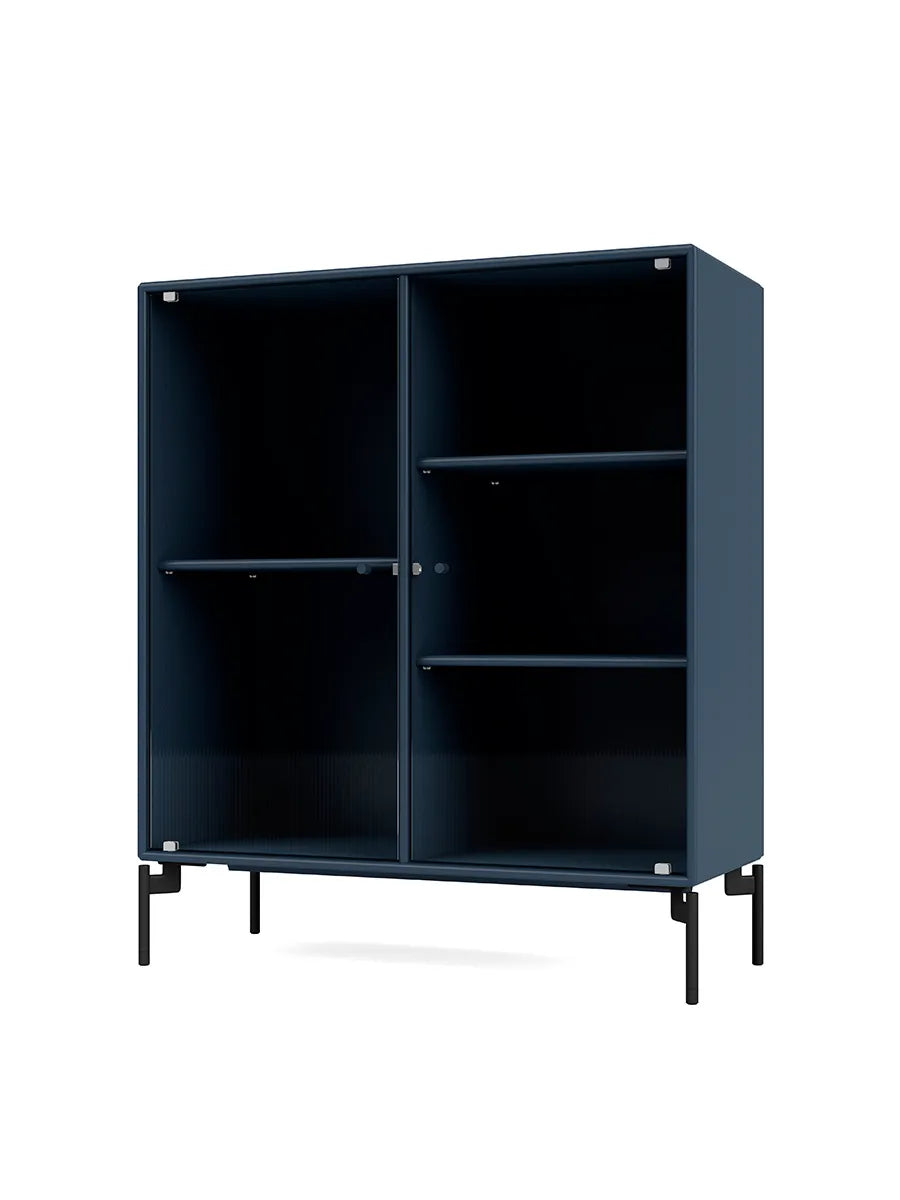 Ripple II Vitrineskab, inkl. ben fra Montana